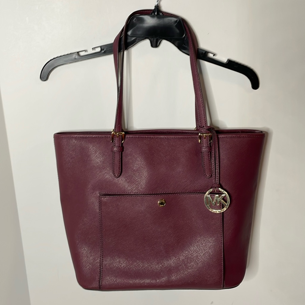 Michael Michael Kors Jet Set Large Snap-Pocket Tote